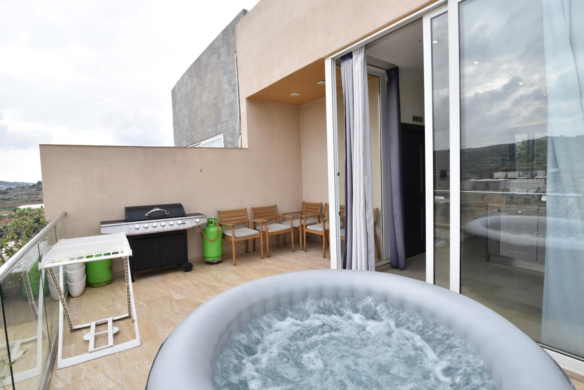 Hillview Duplex Penthouse Appartement St. Paul's Bay Buitenkant foto
